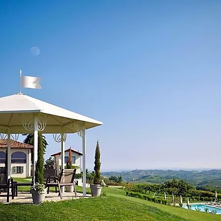 La Cascina Della Musica Bed & Breakfast 4*