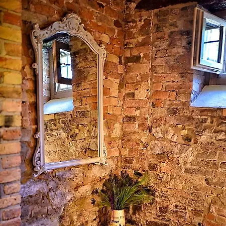 La Cascina Della Musica Bed & Breakfast 4*