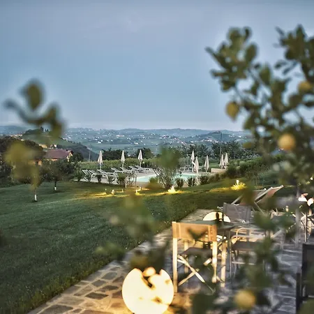 La Cascina Della Musica Bed & Breakfast 4*